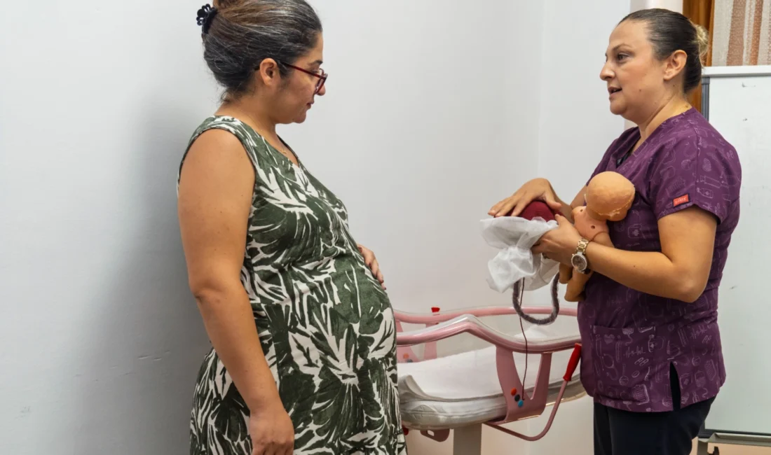 İzmir Büyükşehir Belediyesi Eşrefpaşa Hastanesi, anne adaylarına yönelik Gebe Okulu’nu