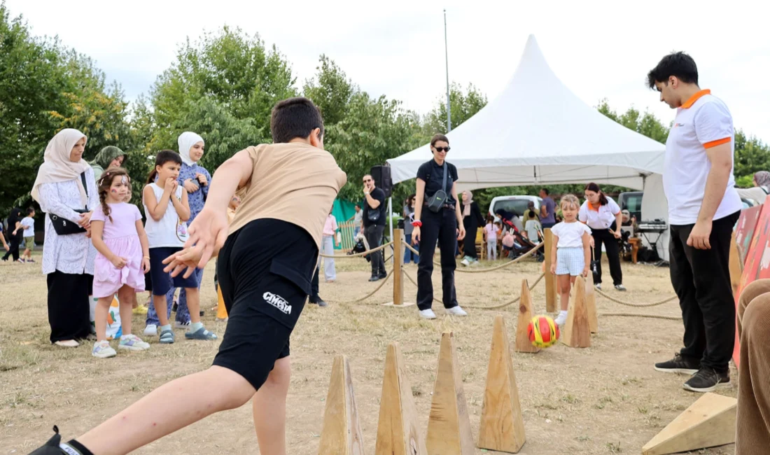 Sakarya Büyükşehir Belediyesi’nin Millet Bahçesi’nde düzenlediği Kültür Sanat Festivali kapsamında