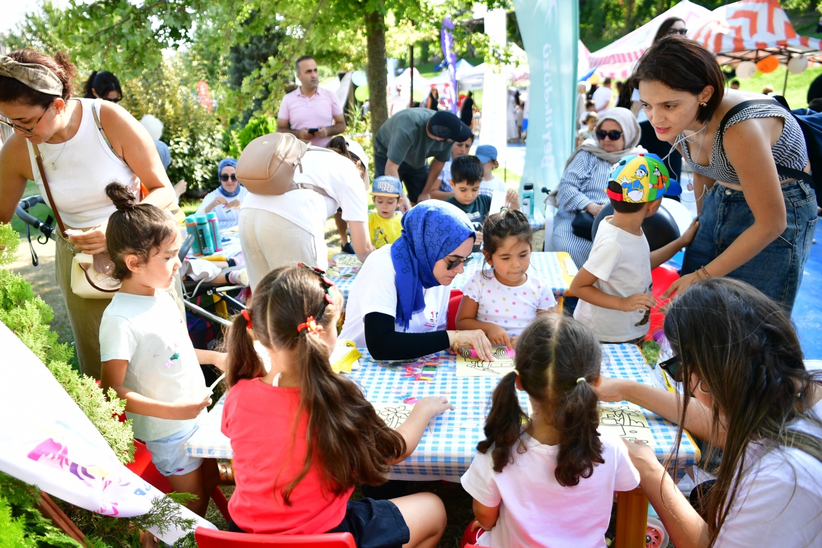 İstanbul’da Beylikdüzü Belediyesi tarafından düzenlenen “Yaza Veda Çocuk Etkinlikleri”, 23-24
