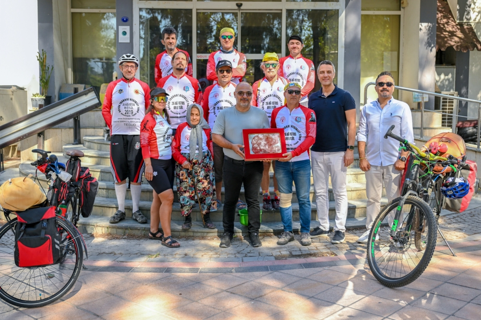 İzmir Bornova Belediyesi’nin İzmir’in kurtuluşunun 103. yılı anısına bu yıl