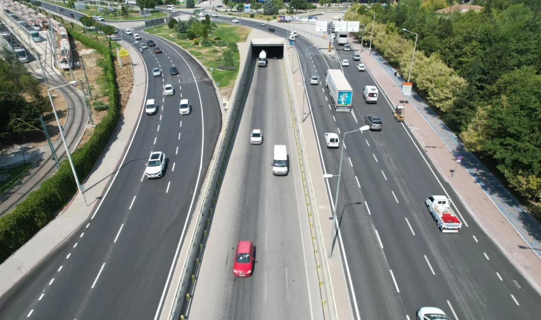 Konya Büyükşehir Belediyesi, şehrin önemli ulaşım akslarından olan Ahmet Yesevi