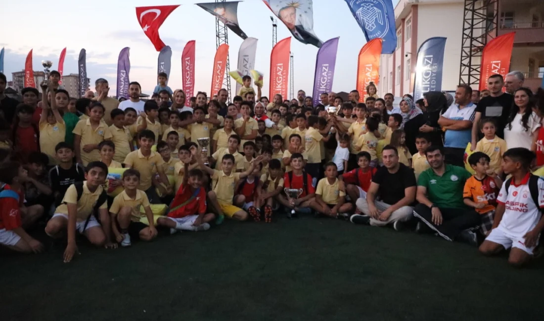 Kayseri Melikgazi Belediyesi Tesisler Arası Futbol Turnuvası oynanan final karşılaşması