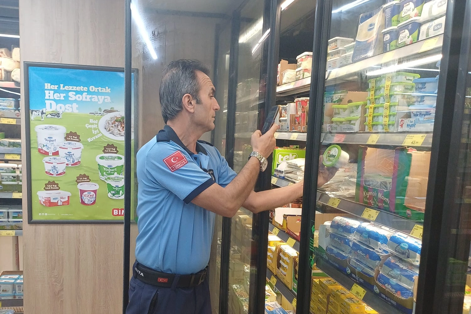 Kocaeli Büyükşehir Belediyesi Zabıta Dairesi Başkanlığı, kent genelinde yürüttüğü market