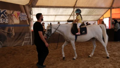 Kocaeli Büyükşehir Belediyesi, 4-6 yaş arası çocuklara yönelik ücretsiz at