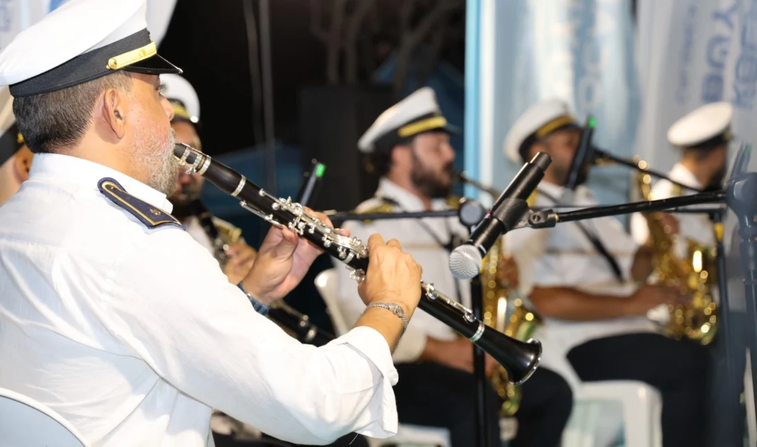 Kocaeli Büyükşehir Belediyesi, düzenlediği etkinliklerle yaz akşamlarına renk katmaya devam