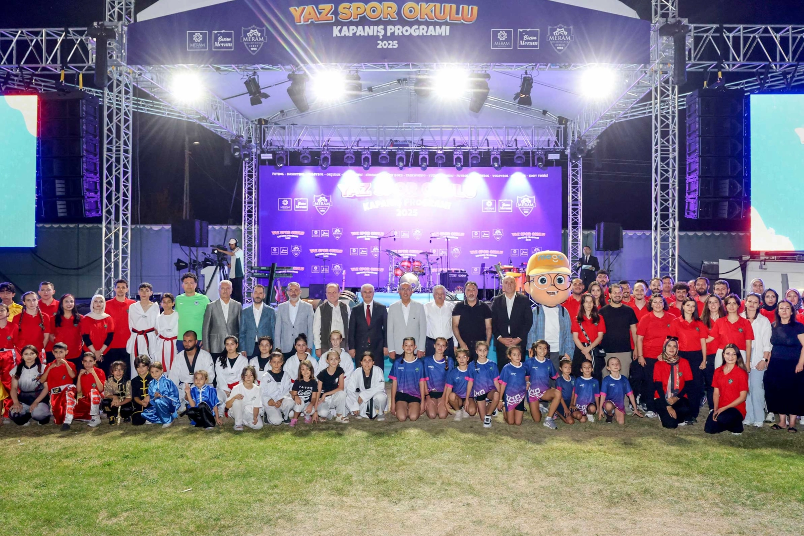 Konya Meram Belediyesi’nin düzenlediği Yaz Spor Okulları, 14 branşta 13