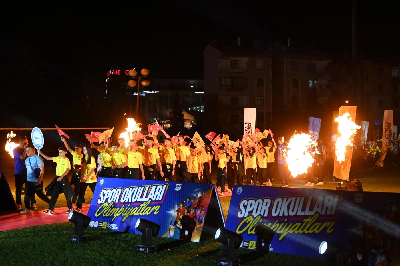 Konya Büyükşehir Belediyesi’nin 28 ilçede yürüttüğü Yaz Spor Okulları’na katılan