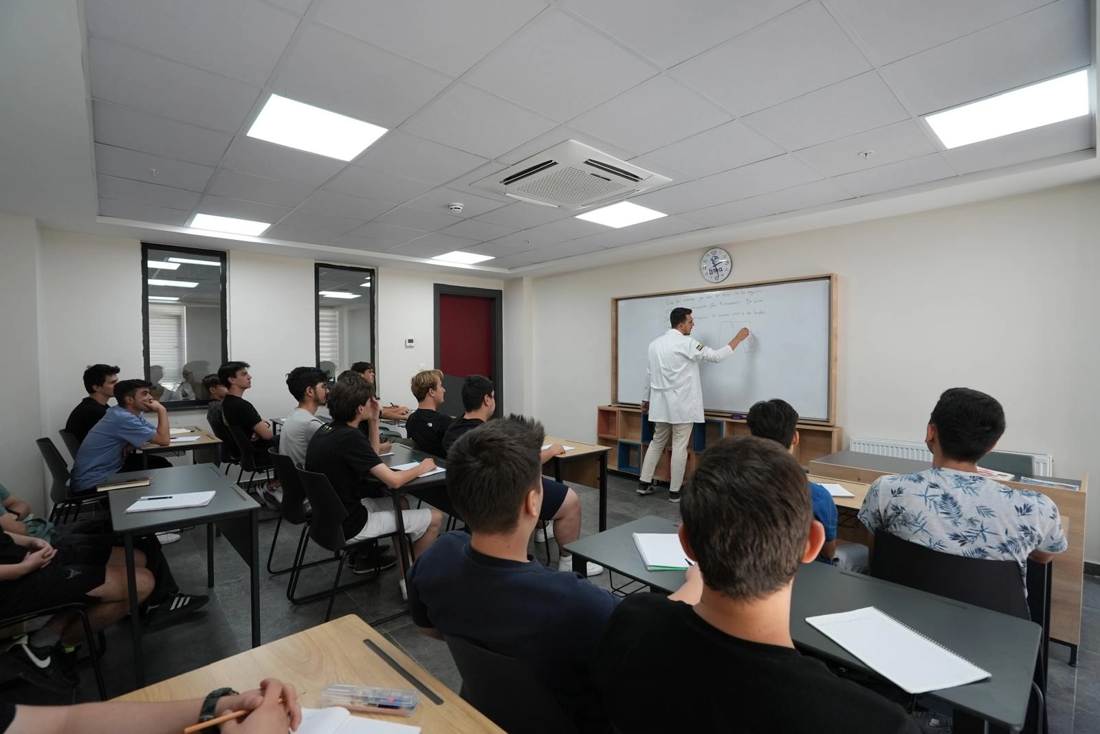 Konya Büyükşehir Belediyesi bünyesinde hizmet veren Lise Medeniyet Akademileri, yaz