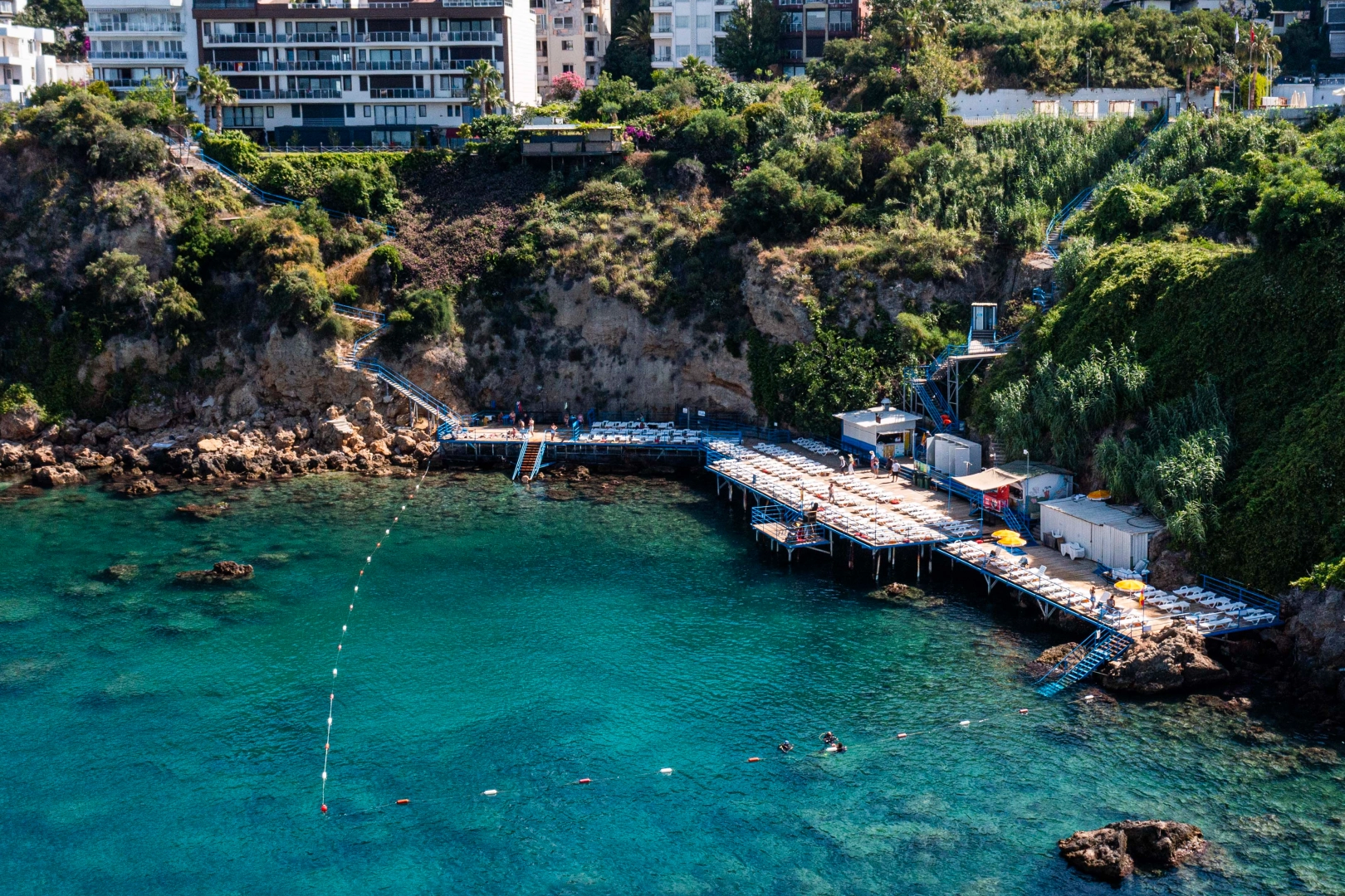 Antalya’nın eşsiz falezlerinin Akdeniz’le buluştuğu noktada yer alan Muratpaşa Belediyesi’nin