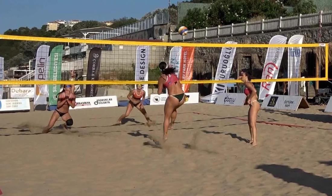 İstanbul’da Şile Ayazma Plajı’nda düzenlenen 3. Marin Beach Voleybol Turnuvası,