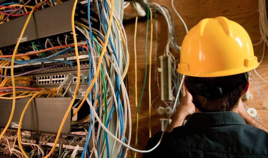 Çamaşır makineleri, ev hayatının vazgeçilmez bir parçasıdır ve düzenli bakım