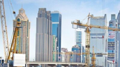 Satılık kule vinç, inşaat sektöründe sıklıkla kullanılan önemli bir araçtır.