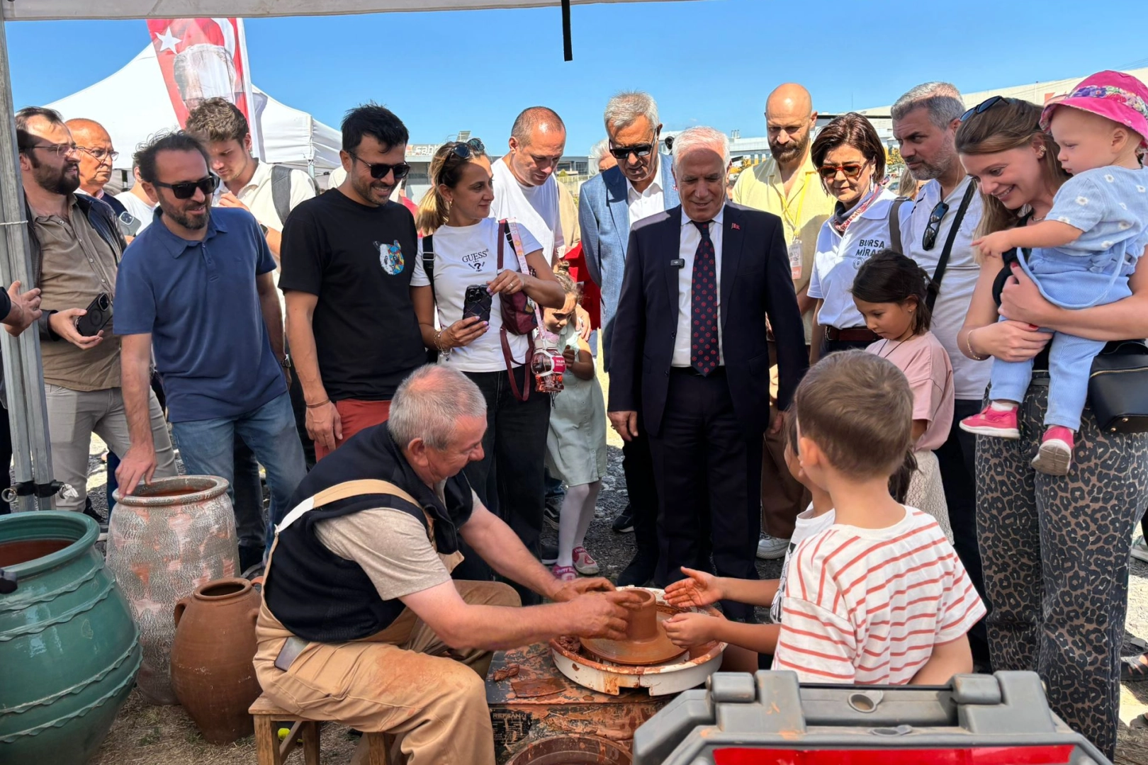 Bursa Büyükşehir Belediyesi, Aktopraklık Arkeopark’ta ArkeoFest 2025’in açılışını gerçekleştirdi. Festival,