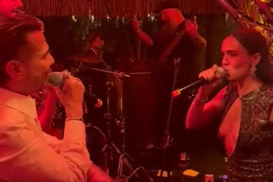 Önceki akşam Bodrum’da özel bir gecede sahne alan yeni neslin