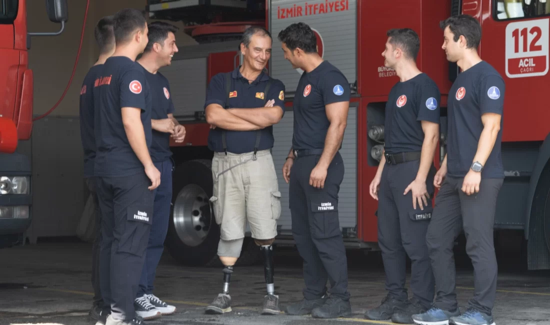 İzmir Büyükşehir Belediyesi İtfaiye Dairesi Başkanlığı bünyesinde görevli Mümtaz Zarplı,