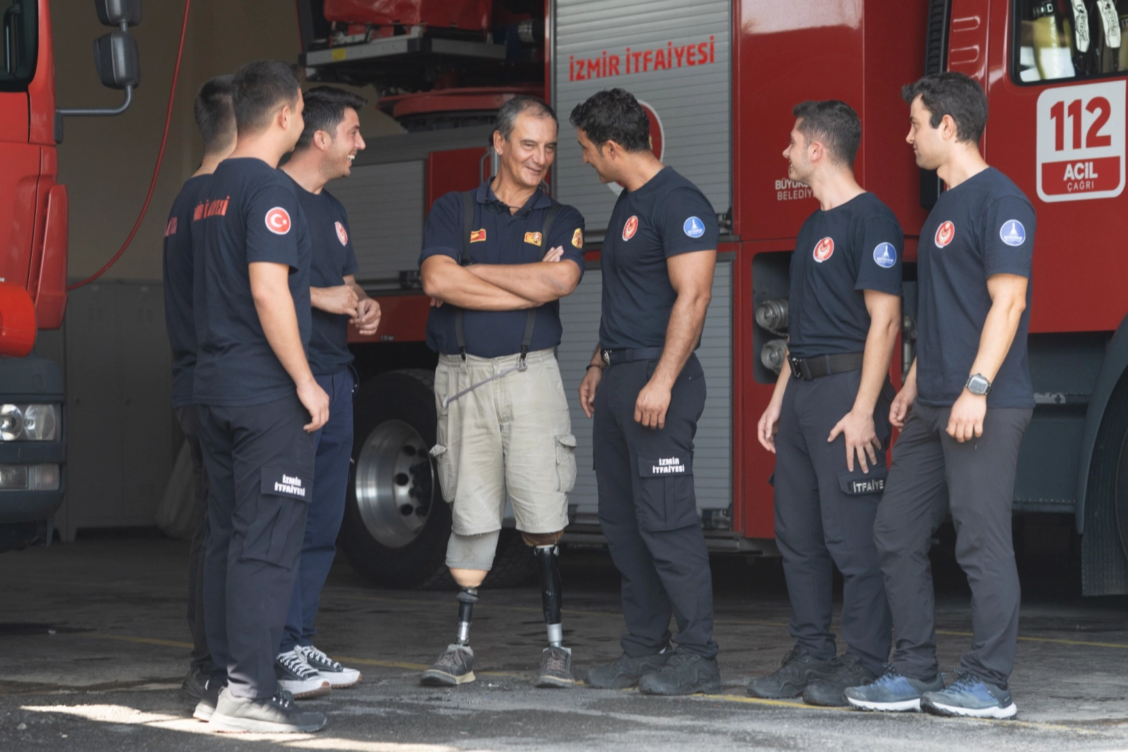 İzmir Büyükşehir Belediyesi İtfaiye Dairesi Başkanlığı bünyesinde görevli Mümtaz Zarplı,