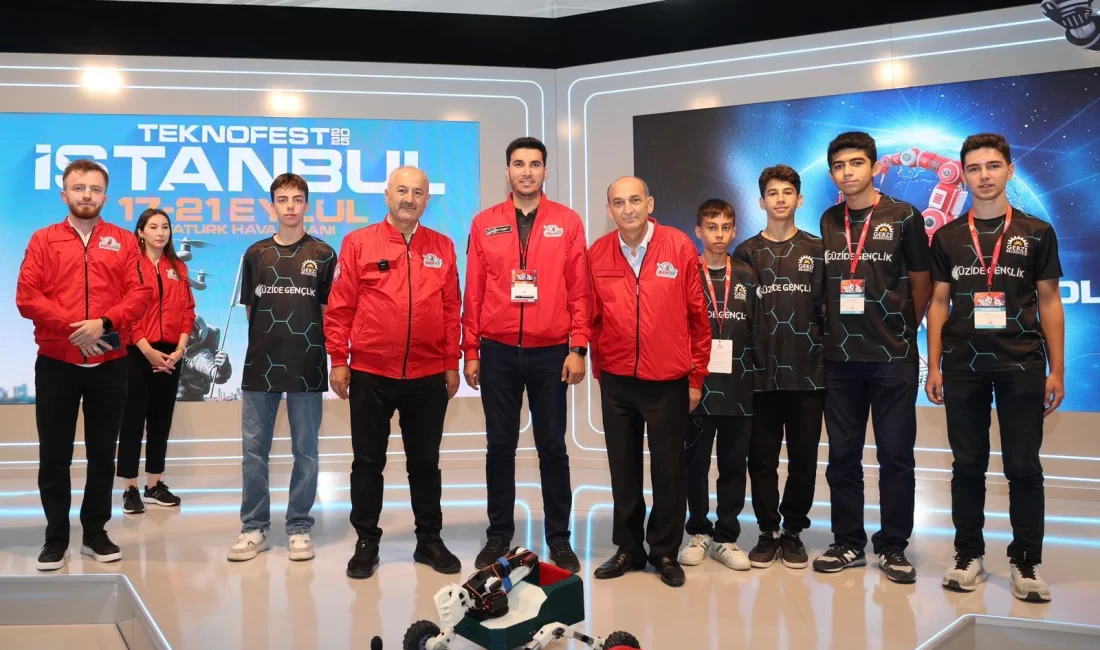 Gebze Belediye Başkanı Zinnur Büyükgöz, Atatürk Havalimanı’nda düzenlenen TEKNOFEST’e katıldı.