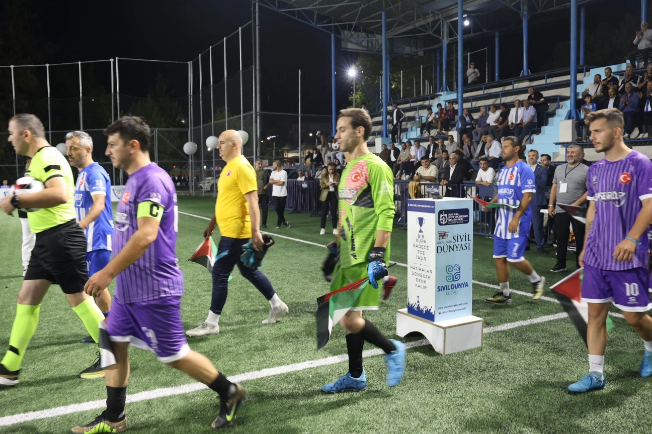 Kocaeli Büyükşehir Belediyesi’nin bu yıl 3’üncüsünü düzenlediği Hemşehri Cup Futbol