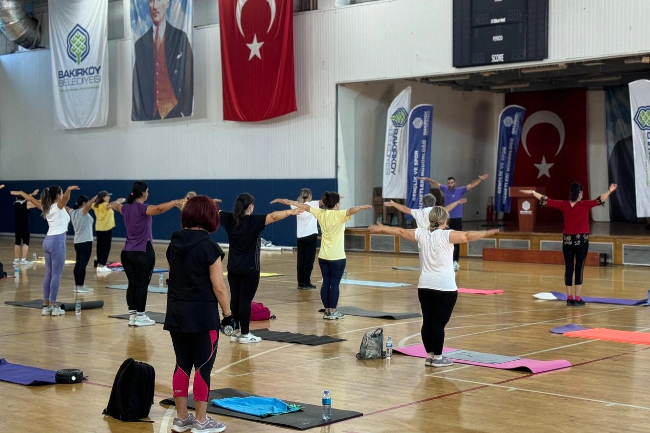 Bakırköy Belediyesi’nin Atatürk Spor ve Yaşam Köyü’nde düzenlediği “Sabah Sporları”