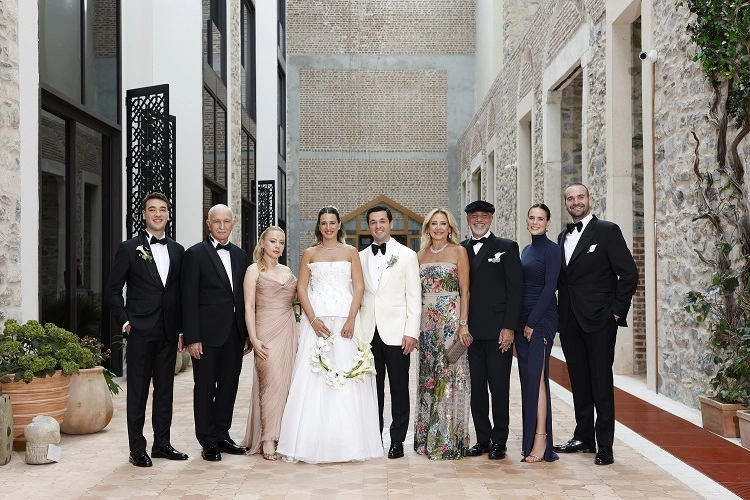 Atasay Mücevherat’ın 4’üncü kuşak temsilcisi Simay Kamer ile girişimci Bilgen