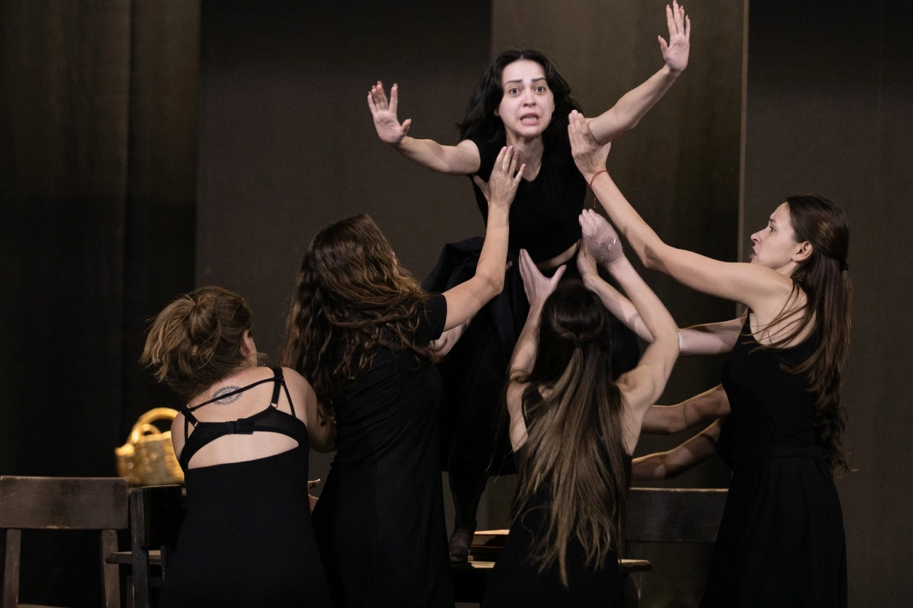 İzmir’in her noktasına tiyatro kültürünü yayma misyonuyla çalışmalarını sürdüren İzmir