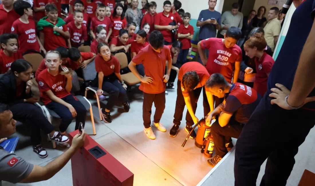 İzmir Büyükşehir Belediyesi, her yıl 25 Eylül-1 Ekim tarihleri arasında