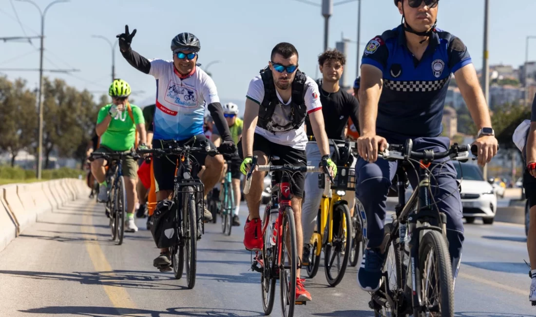 İzmirli bisikletseverler, İzmir Büyükşehir Belediyesi tarafından Avrupa Hareketlilik Haftası kapsamında