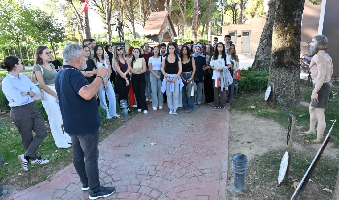 Manisa Büyükşehir Belediyesi, üniversite eğitimi için Manisa’ya yeni gelen öğrencilere