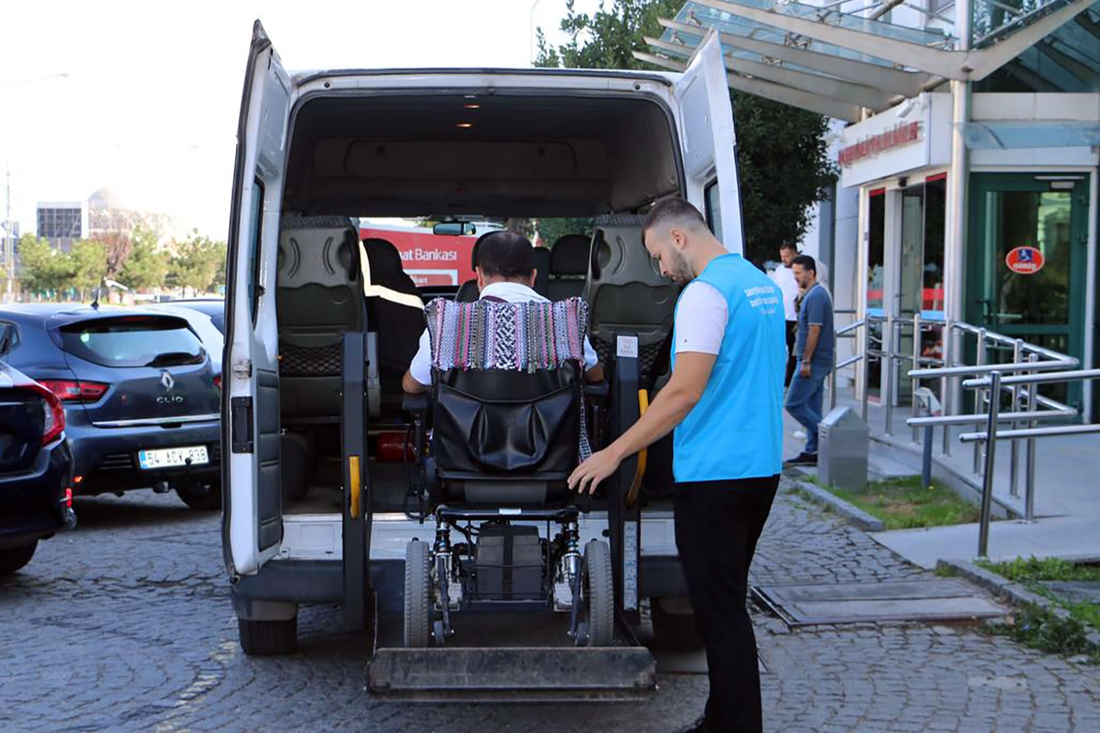 Sakarya Büyükşehir Belediyesi, özel gereksinimli vatandaşları talep ve istekleri doğrultusunda