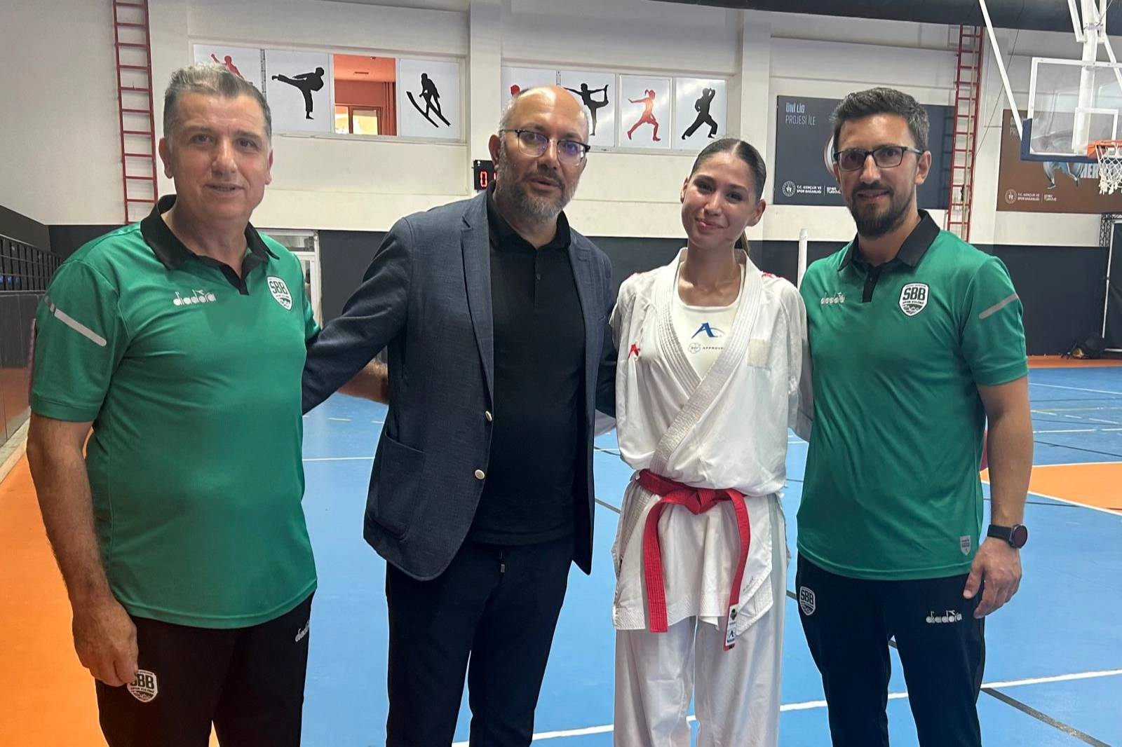 Sakarya Büyükşehir Belediyesi karate sporcusu Zümra Rezzan İm, İstanbul’da düzenlenen