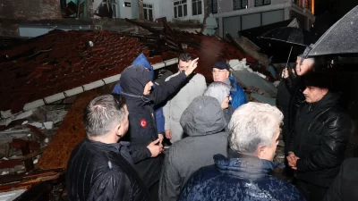 Balıkesir’in Sındırgı ilçesi’nde dün gece yaşanan 6,1 büyüklüğündeki depremin ardından,