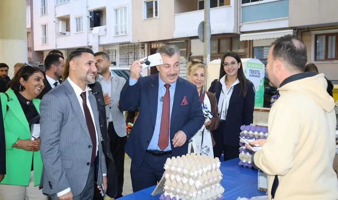 Anahtar Parti’den Bursa’da ‘Kapı Kapı Anahtar’ Anahtar Parti Bursa İl Başkanlığı’nın şehrin tüm ilçeleri ve mahallelerine