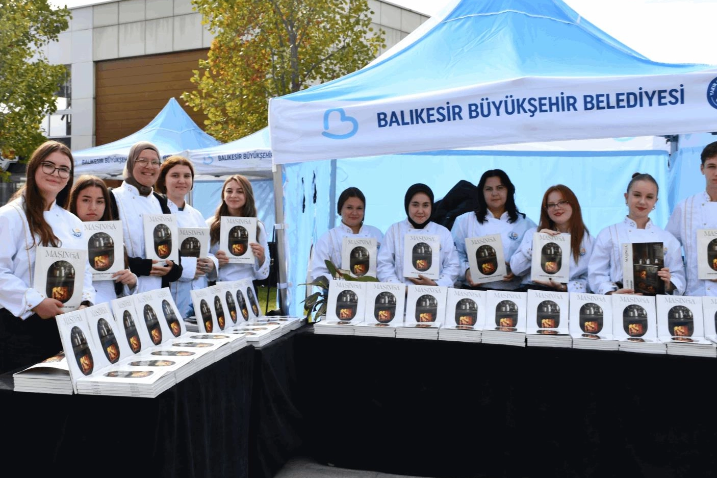 Balıkesir Büyükşehir Belediyesinin düzenlemiş olduğu 1. Balıkesir Kitap Fuarı birbirinden