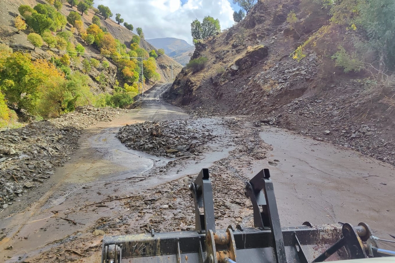 Batman’ın Sason ilçesinde son günlerde etkili olan yağışlar nedeniyle ulaşıma