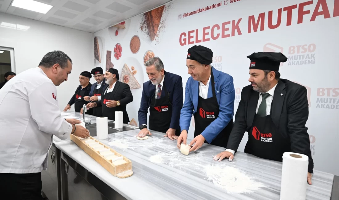 BTSO Mutfak Akademi’ye yemek sanayicilerinden tam not Türkiye’nin dört bir yanından gelen YESİDEF üyeleri, BTSO’nun nitelikli istihdama