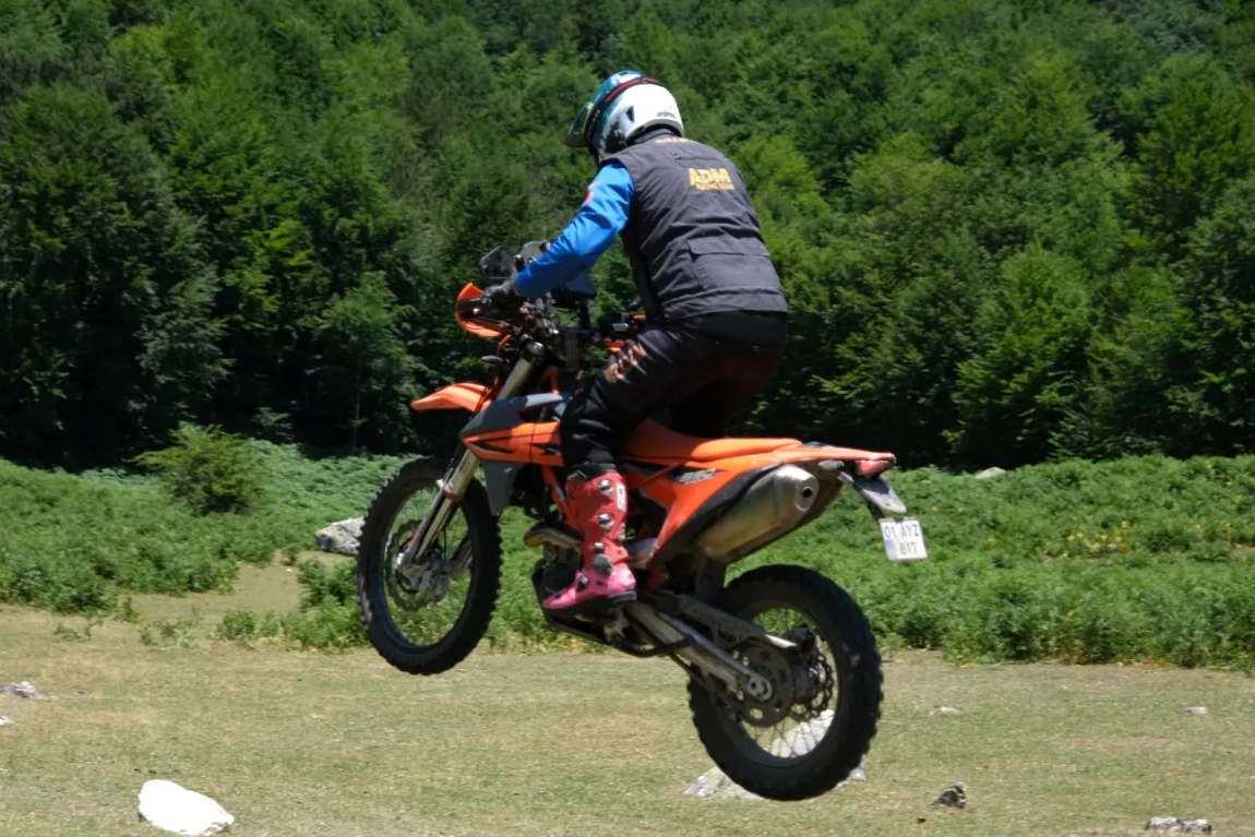 Bursa İnegöl Belediyesi’nin destekleriyle düzenlenen Sky Adventure Race ikinci etap