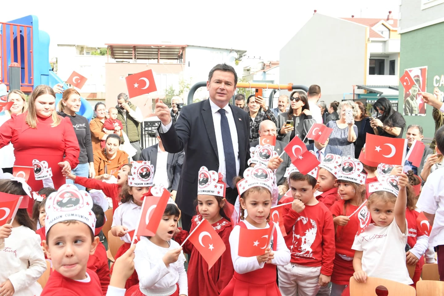 Bursa’da Osmangazi Belediyesi’nin kreş ve gündüz bakım evlerinde eğitim gören