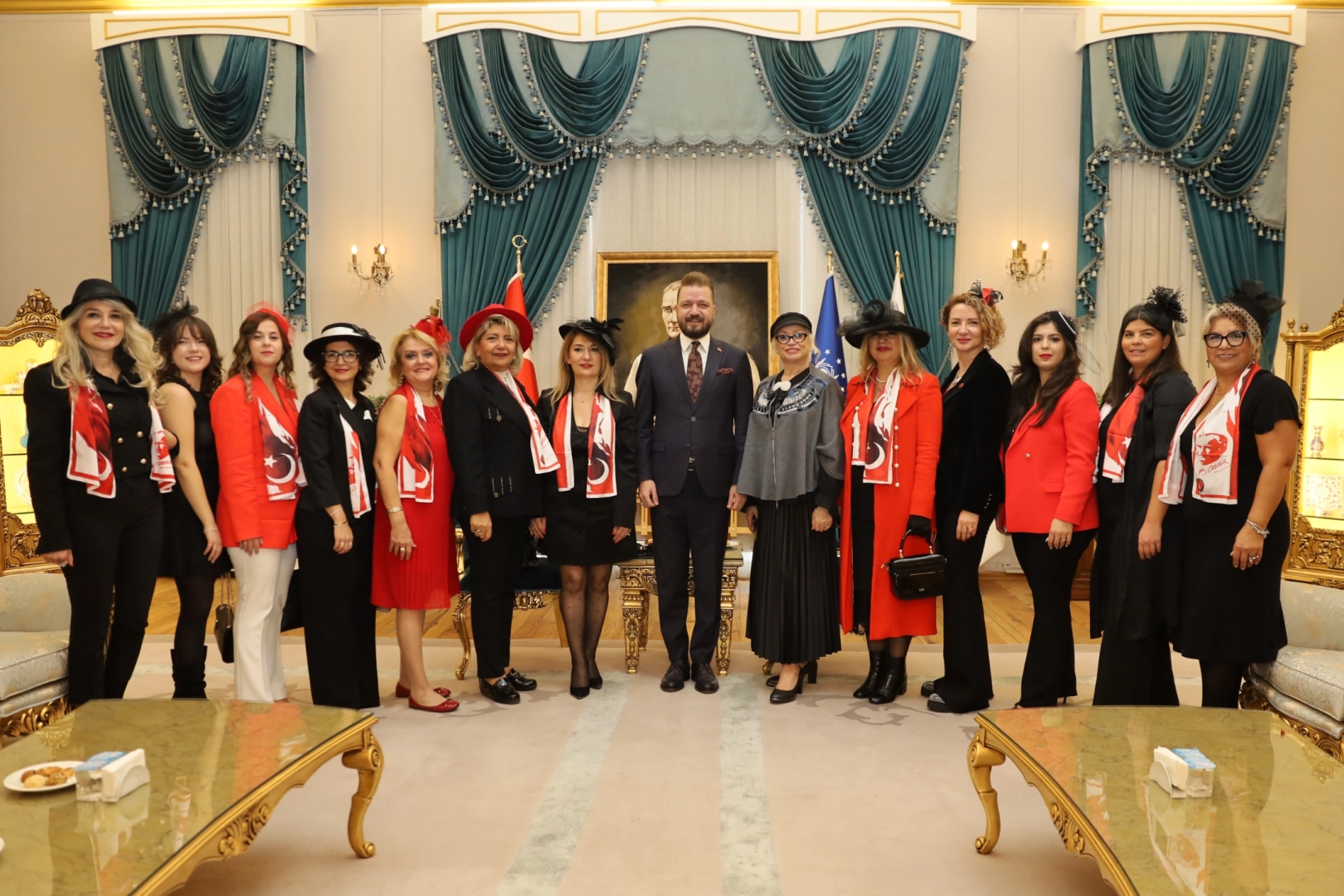 Türk Kadınlar Birliği Bursa Şubesi tarafından Şapka Devrimi’nin 100. yılı