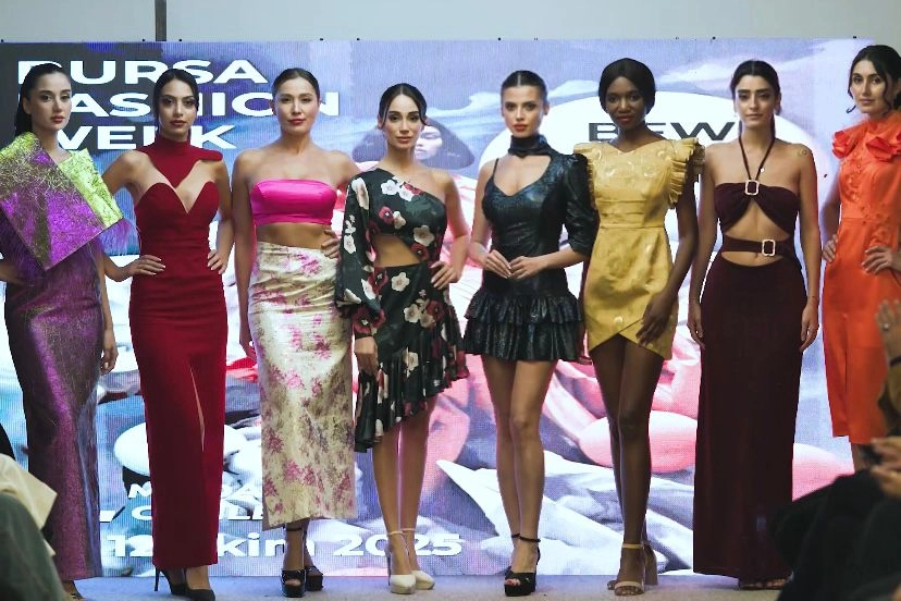 Bursa Fashion Week kapanışında, Heybeli Otel’de düzenlenen ve Asil Çağıl’ın