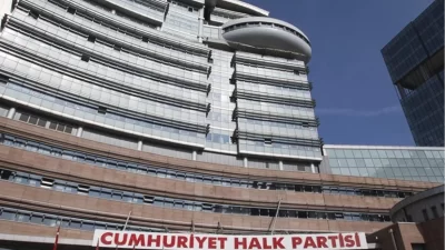 CHP’de Özgür Özel’in genel başkanlığa seçildiği 38’inci olağan kurultayla ilgili