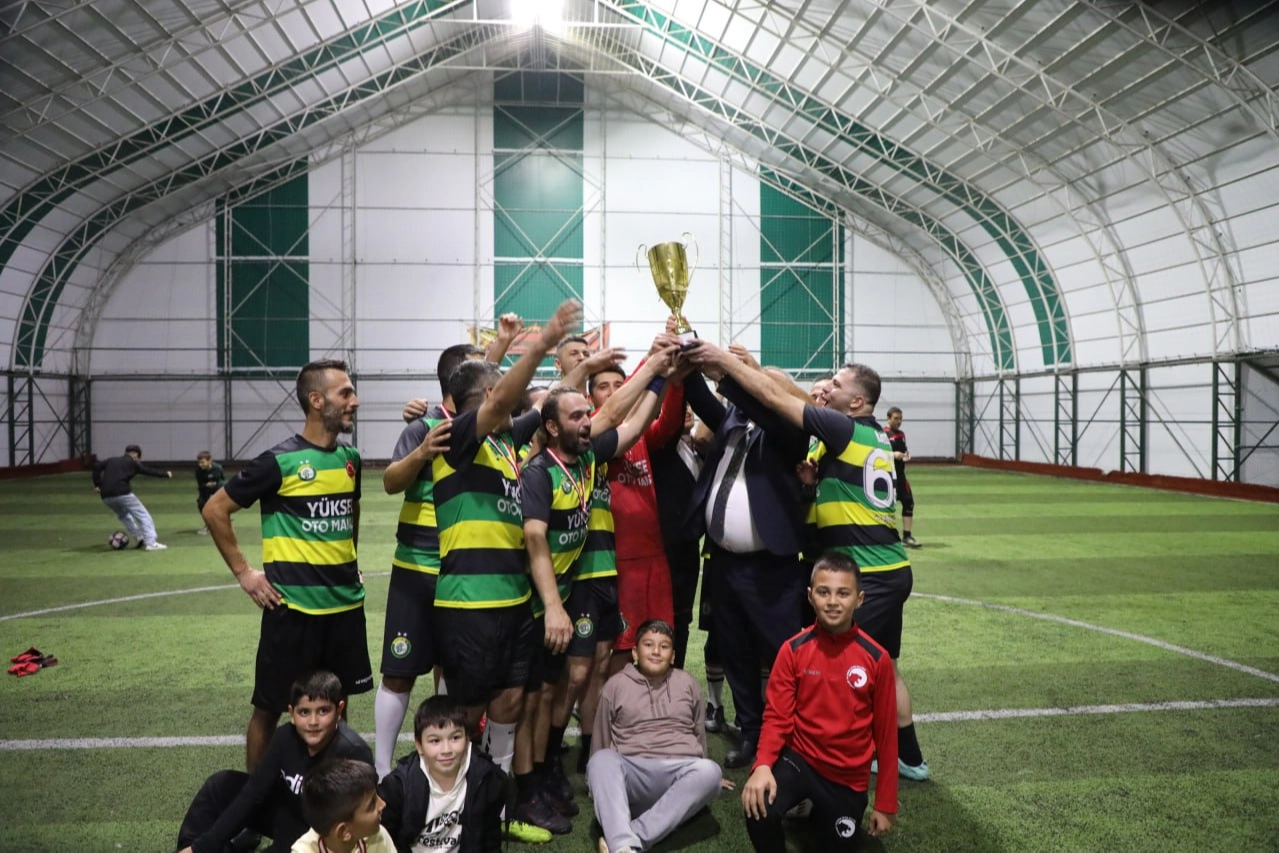 Balıkesir Edremit Belediyesi tarafından bu yıl 3’üncüsü düzenlenen “Geleneksel Cumhuriyet