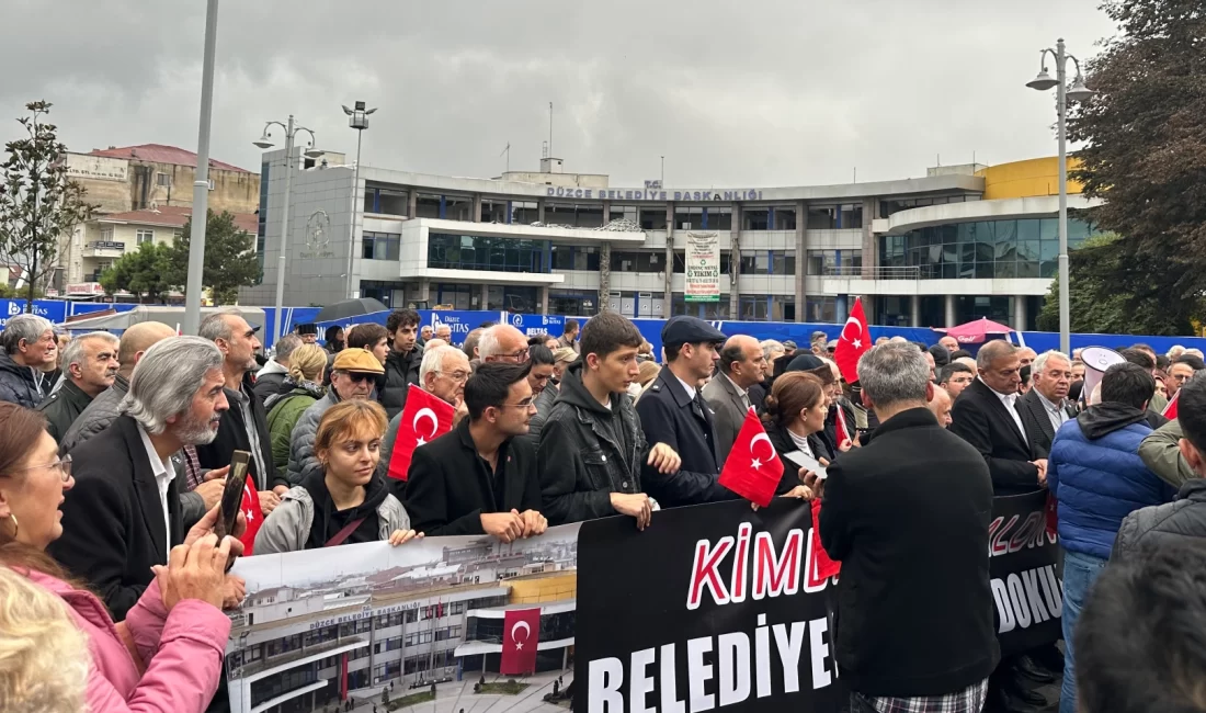 Düzce’de bir grup vatandaş ve sivil toplum temsilcisi, Düzce Belediyesi