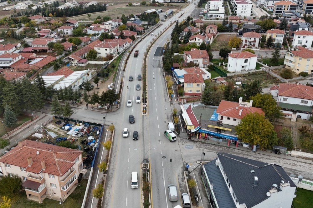 Eskişehir Büyükşehir Belediyesi, kent içi trafiği rahatlatmak ve ulaşımı daha