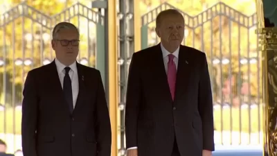 İngiltere Başbakanı Keir Starmer, Türkiye ziyaretinde Cumhurbaşkanlığı Külliyesi önünde düzenlenen