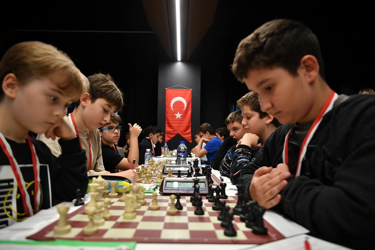 İstanbul Beylikdüzü Belediyesi’nin Türkiye Satranç Federasyonu iş birliğiyle bu yıl