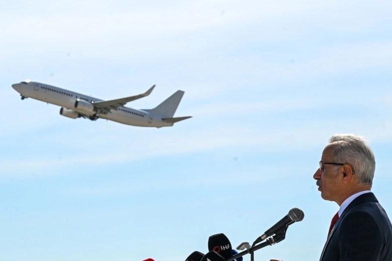 Ulaştırma ve Altyapı Bakanı Abdulkadir Uraloğlu, İstanbul Havalimanı’nın günlük ortalama