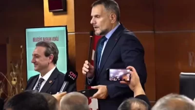 İstanbul Bayrampaşa’da mevcut belediye başkanı Hasan Mutlu’nun görevden uzaklaştırılması ardından