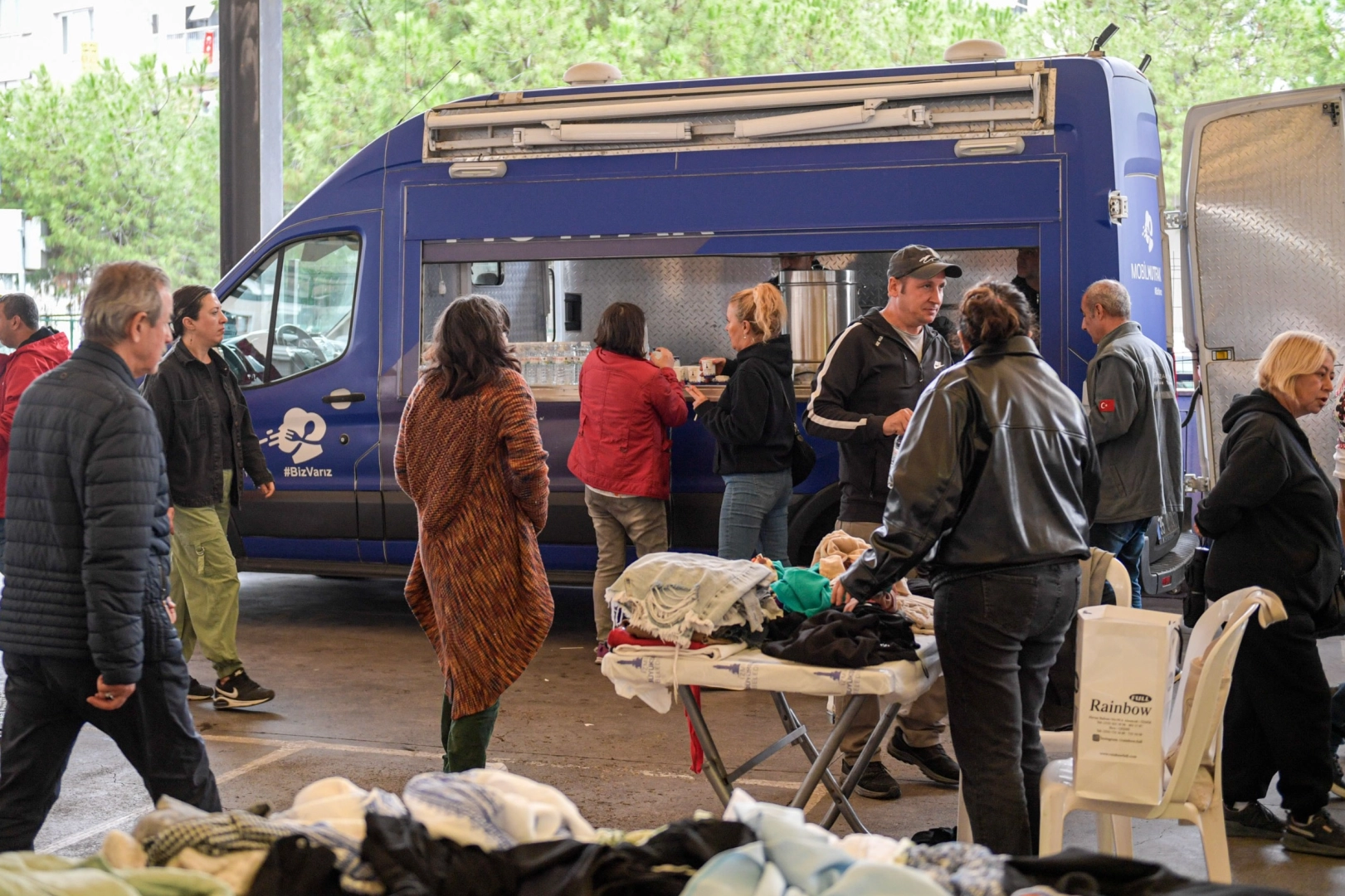 İzmir Büyükşehir Belediye Başkanı Dr. Cemil Tugay’ın Karşıyaka’da temelini attığı