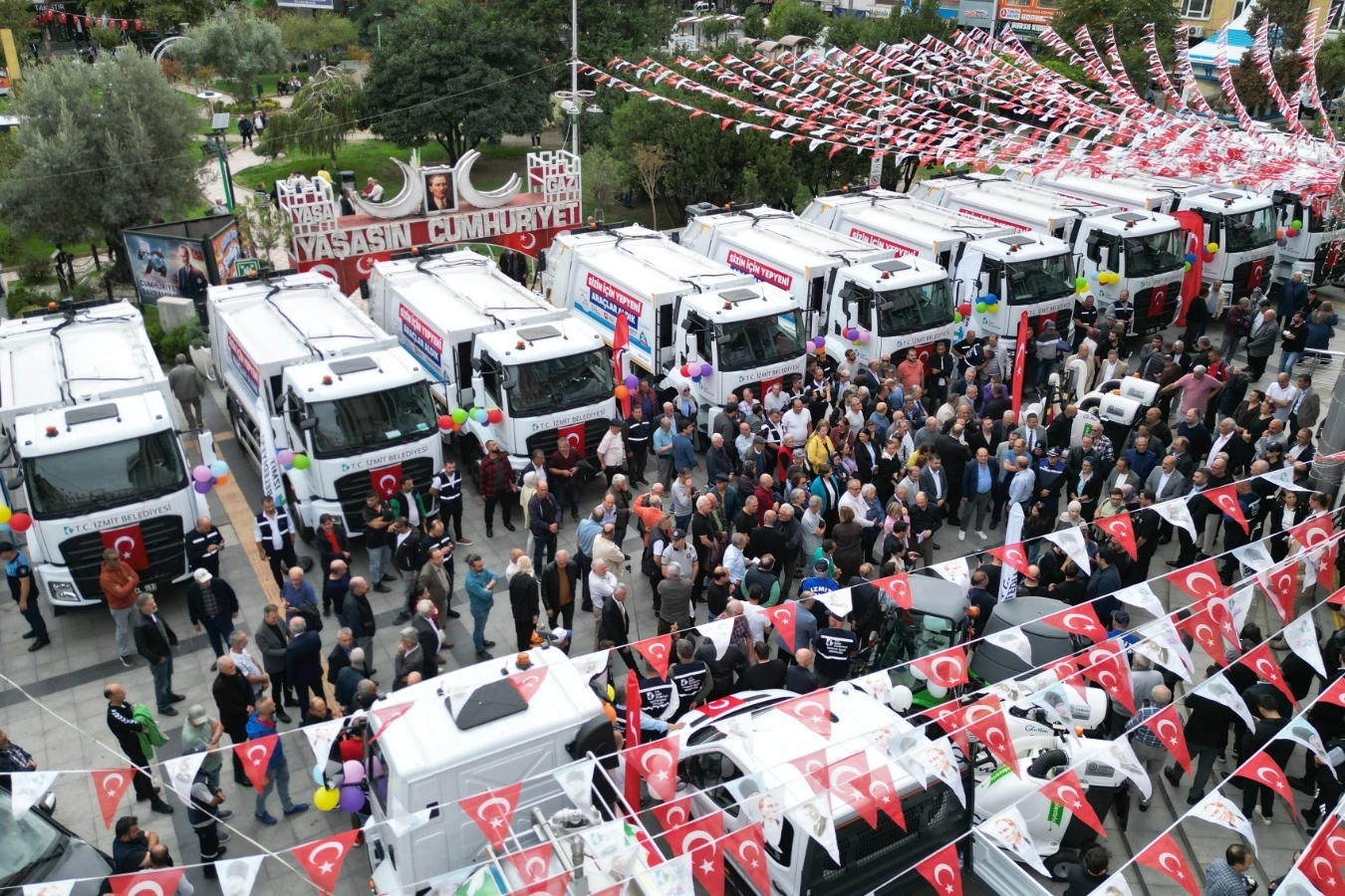 İzmit Belediyesi, kaynaklarını halkın hizmetine kullanarak araç filosunu büyütmeye devam