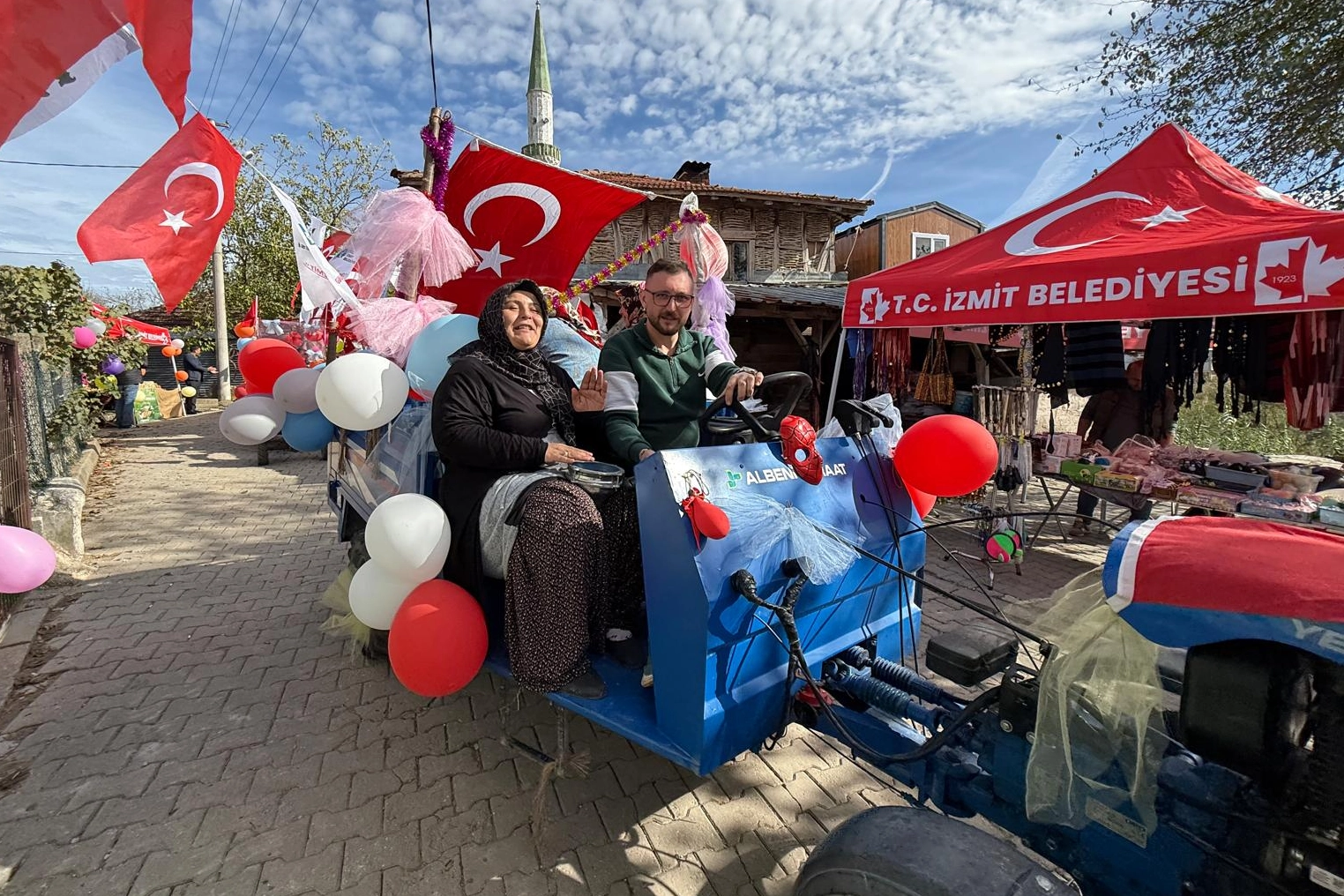 İzmit Belediyesi’nin destekleriyle bu yıl üçüncüsü düzenlenen Geleneksel Pat Pat